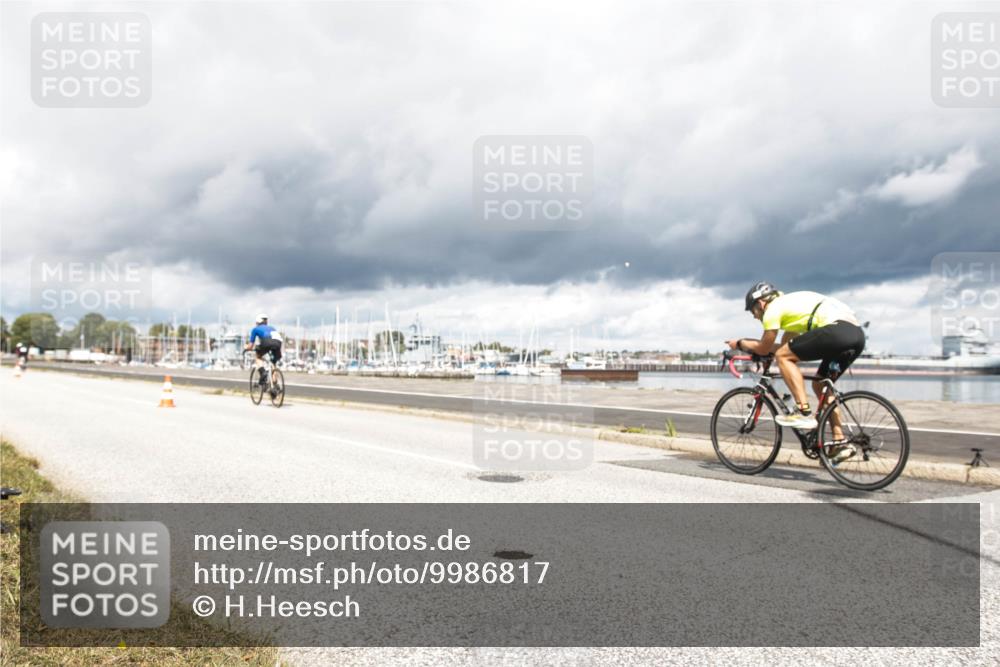 16.08.2026 - KN Förde Triathlon 2026 H.Heesch http://msf.ph/oto/9986817 16.08.2026 12:56:34 Radfahren 545, 584, 715, 725 meine-sportfotos.de
