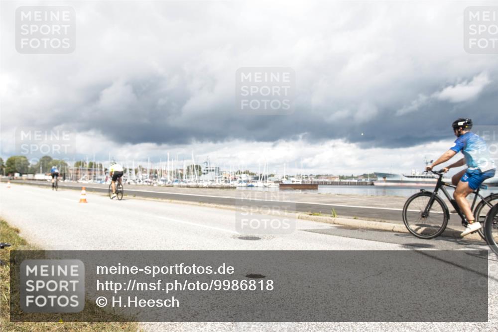 16.08.2026 - KN Förde Triathlon 2026 H.Heesch http://msf.ph/oto/9986818 16.08.2026 12:56:35 Radfahren 545, 715, 725 meine-sportfotos.de