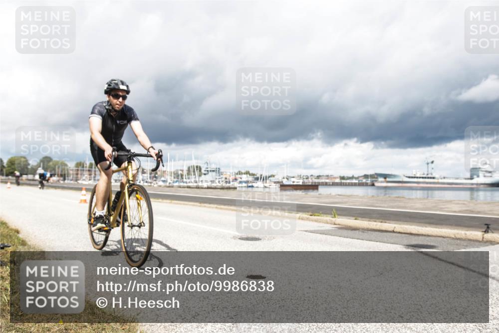 16.08.2026 - KN Förde Triathlon 2026 H.Heesch http://msf.ph/oto/9986838 16.08.2026 12:57:07 Radfahren 519, 523, 527, 530, 543, 579, 581 meine-sportfotos.de