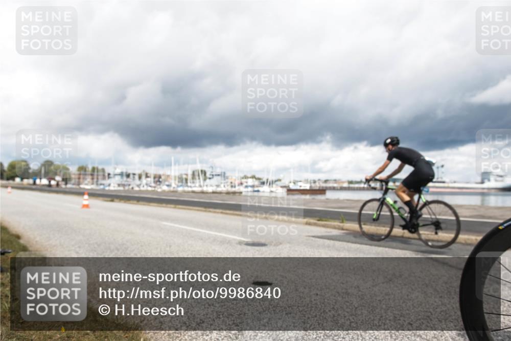 16.08.2026 - KN Förde Triathlon 2026 H.Heesch http://msf.ph/oto/9986840 16.08.2026 12:57:11 Radfahren 519, 523, 530, 543, 581, 603, 706, 721 meine-sportfotos.de