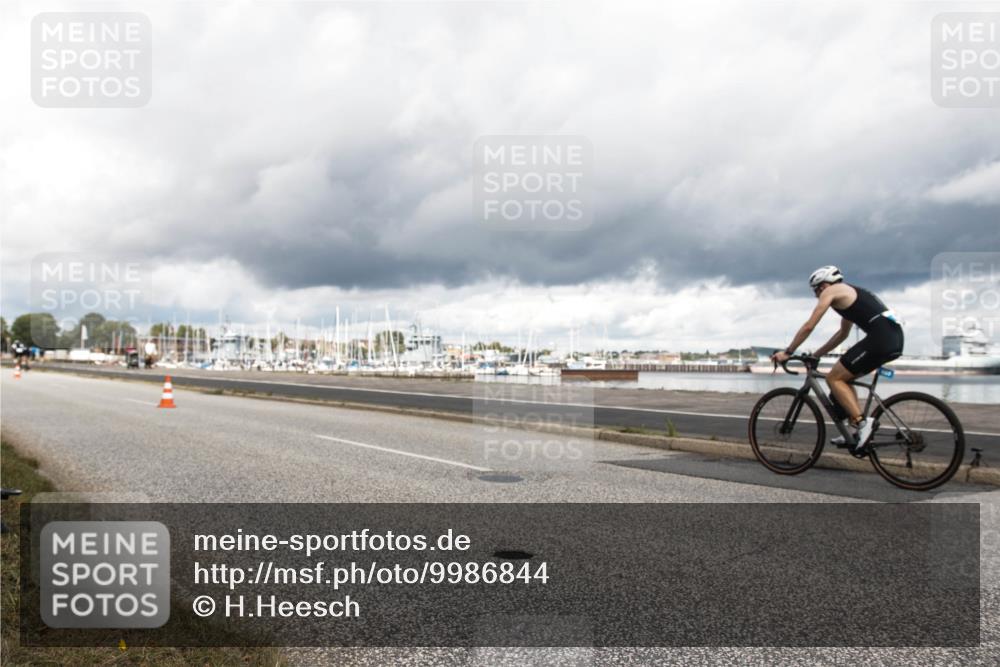16.08.2026 - KN Förde Triathlon 2026 H.Heesch http://msf.ph/oto/9986844 16.08.2026 12:57:20 Radfahren 501, 507, 514, 566 meine-sportfotos.de