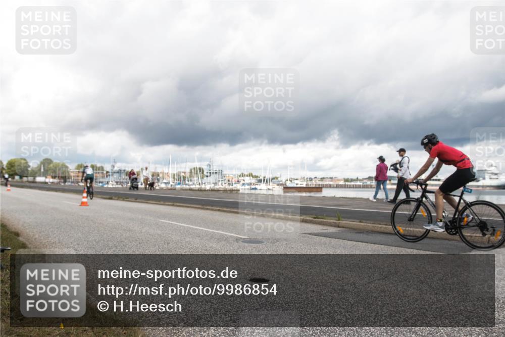 16.08.2026 - KN Förde Triathlon 2026 H.Heesch http://msf.ph/oto/9986854 16.08.2026 12:57:36 Radfahren 576, 586, 601, 711 meine-sportfotos.de