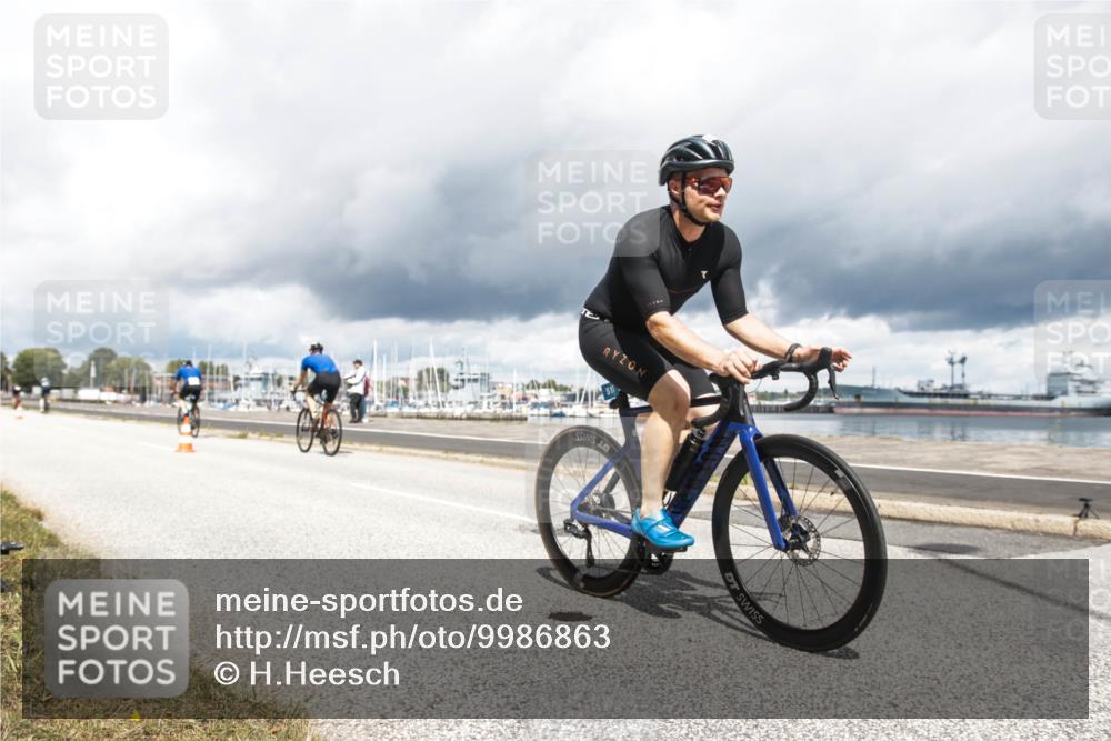 16.08.2026 - KN Förde Triathlon 2026 H.Heesch http://msf.ph/oto/9986863 16.08.2026 12:58:04 Radfahren 513, 722, 724, 727, 729, 735, 740 meine-sportfotos.de