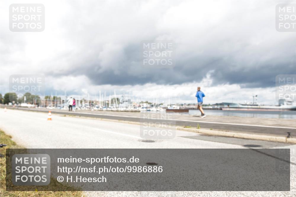 16.08.2026 - KN Förde Triathlon 2026 H.Heesch http://msf.ph/oto/9986886 16.08.2026 12:58:21 Radfahren 524, 551, 590, 594, 597, 607, 709, 743 meine-sportfotos.de