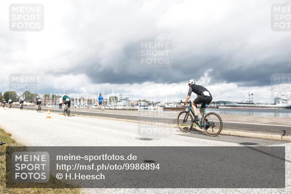 16.08.2026 - KN Förde Triathlon 2026 H.Heesch http://msf.ph/oto/9986894 16.08.2026 12:58:26 Radfahren 572, 590, 596, 600, 716 meine-sportfotos.de
