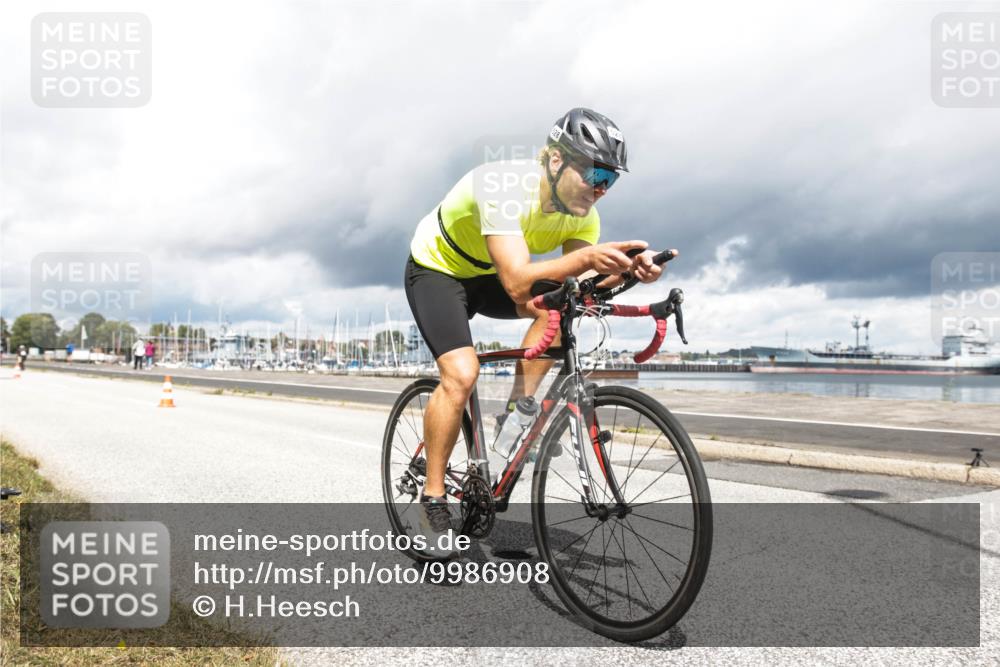 16.08.2026 - KN Förde Triathlon 2026 H.Heesch http://msf.ph/oto/9986908 16.08.2026 12:58:42 Radfahren 528, 552, 595, 611, 713 meine-sportfotos.de