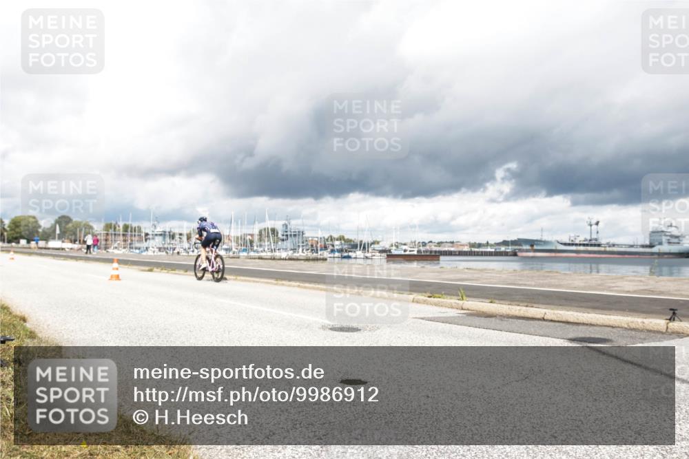 16.08.2026 - KN Förde Triathlon 2026 H.Heesch http://msf.ph/oto/9986912 16.08.2026 12:58:45 Radfahren 595, 713 meine-sportfotos.de
