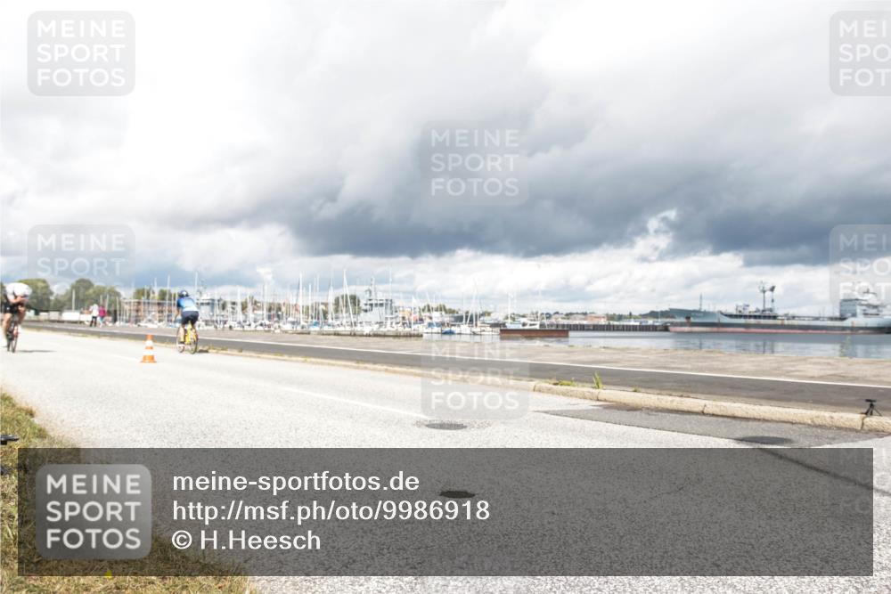 16.08.2026 - KN Förde Triathlon 2026 H.Heesch http://msf.ph/oto/9986918 16.08.2026 12:58:53 Radfahren 521, 522, 715, 737 meine-sportfotos.de