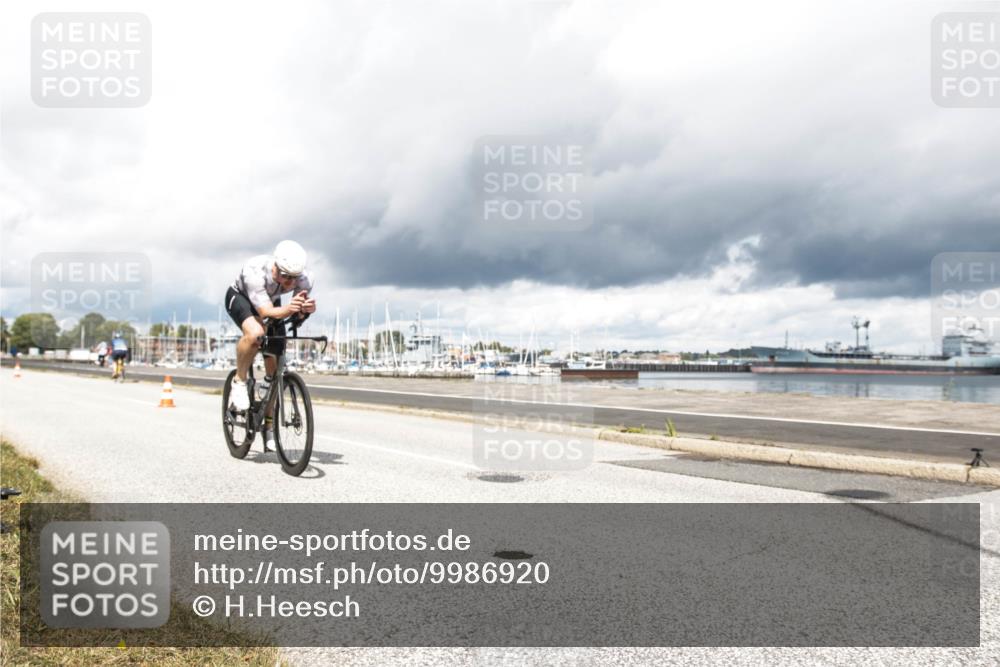 16.08.2026 - KN Förde Triathlon 2026 H.Heesch http://msf.ph/oto/9986920 16.08.2026 12:58:54 Radfahren 521, 522, 715, 737 meine-sportfotos.de
