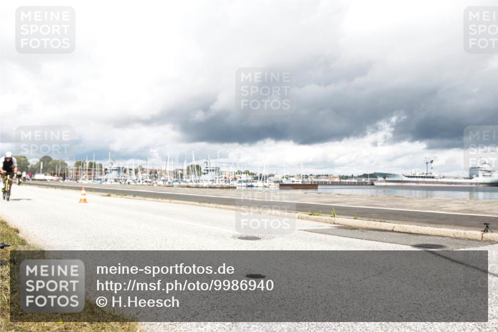16.08.2026 - KN Förde Triathlon 2026 H.Heesch http://msf.ph/oto/9986940 16.08.2026 12:59:27 Radfahren 519, 541, 710 meine-sportfotos.de