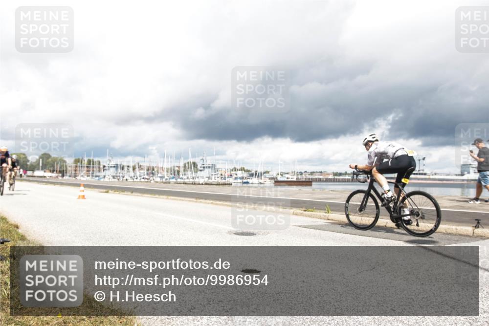 16.08.2026 - KN Förde Triathlon 2026 H.Heesch http://msf.ph/oto/9986954 16.08.2026 12:59:35 Radfahren 543, 598, 612 meine-sportfotos.de