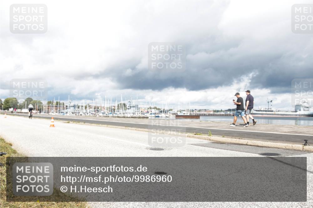 16.08.2026 - KN Förde Triathlon 2026 H.Heesch http://msf.ph/oto/9986960 16.08.2026 12:59:37 Radfahren 543, 598, 604, 612 meine-sportfotos.de