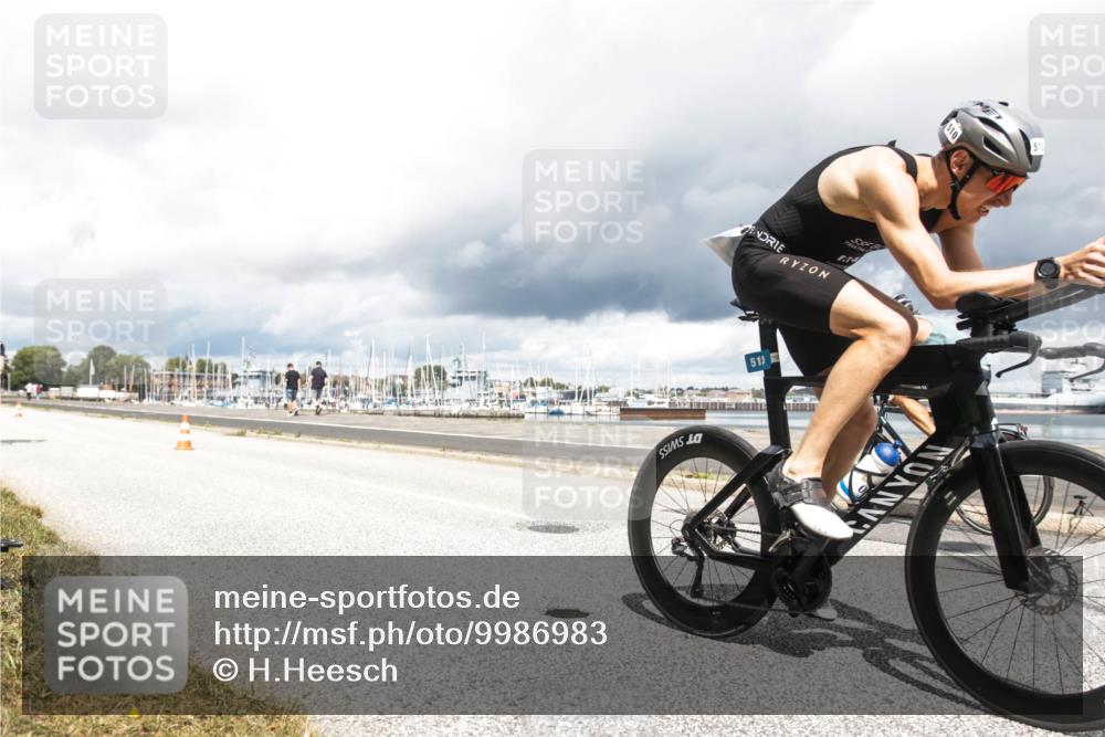 16.08.2026 - KN Förde Triathlon 2026 H.Heesch http://msf.ph/oto/9986983 16.08.2026 12:59:53 Radfahren 510, 553, 581, 599, 603, 605 meine-sportfotos.de
