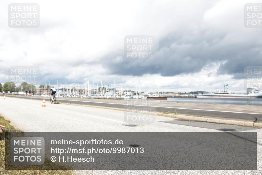 16.08.2026 - KN Förde Triathlon 2026 H.Heesch http://msf.ph/oto/9987013 16.08.2026 13:00:15 Radfahren 576 meine-sportfotos.de