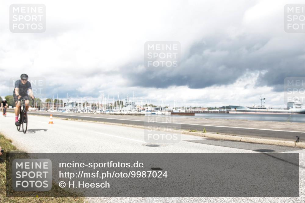 16.08.2026 - KN Förde Triathlon 2026 H.Heesch http://msf.ph/oto/9987024 16.08.2026 13:00:23 Radfahren 551, 578, 602, 701, 732, 735, 736 meine-sportfotos.de