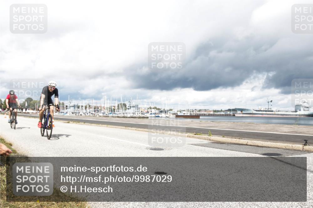 16.08.2026 - KN Förde Triathlon 2026 H.Heesch http://msf.ph/oto/9987029 16.08.2026 13:00:24 Radfahren 551, 578, 602, 701, 732, 735, 736 meine-sportfotos.de