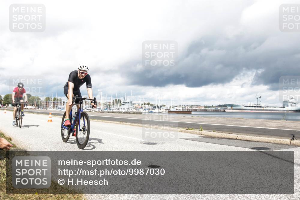 16.08.2026 - KN Förde Triathlon 2026 H.Heesch http://msf.ph/oto/9987030 16.08.2026 13:00:25 Radfahren 551, 577, 578, 602, 701, 732, 735, 736 meine-sportfotos.de