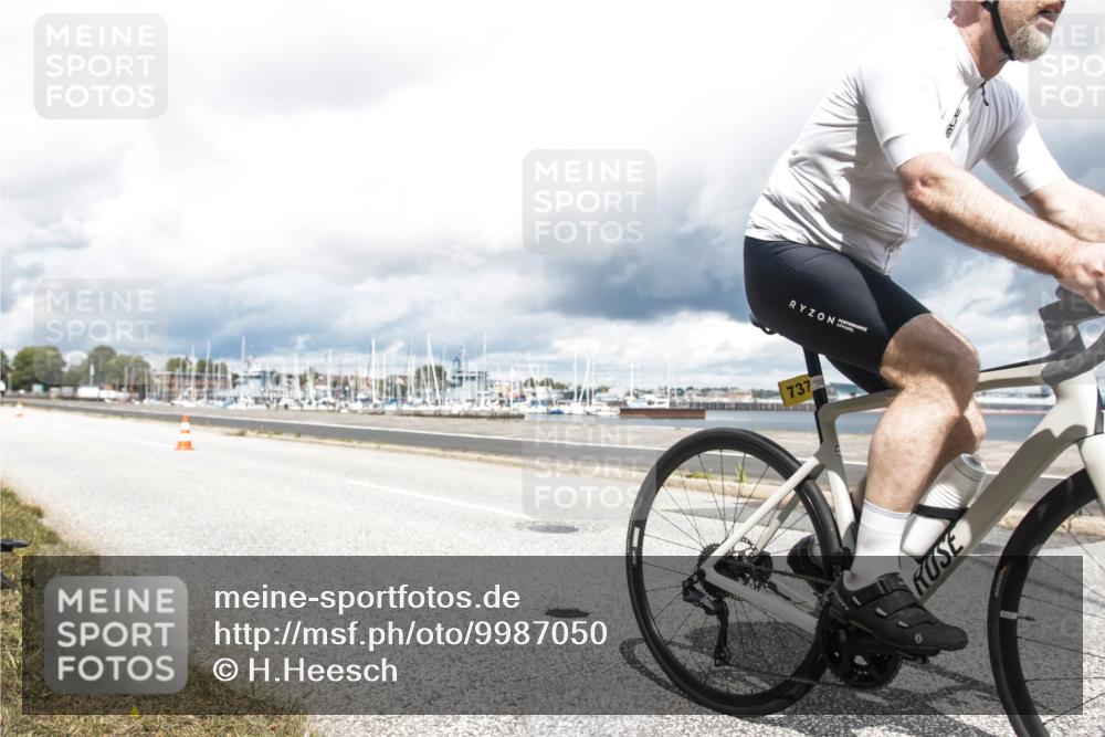 16.08.2026 - KN Förde Triathlon 2026 H.Heesch http://msf.ph/oto/9987050 16.08.2026 13:01:27 Radfahren 504, 522, 595, 610, 737 meine-sportfotos.de