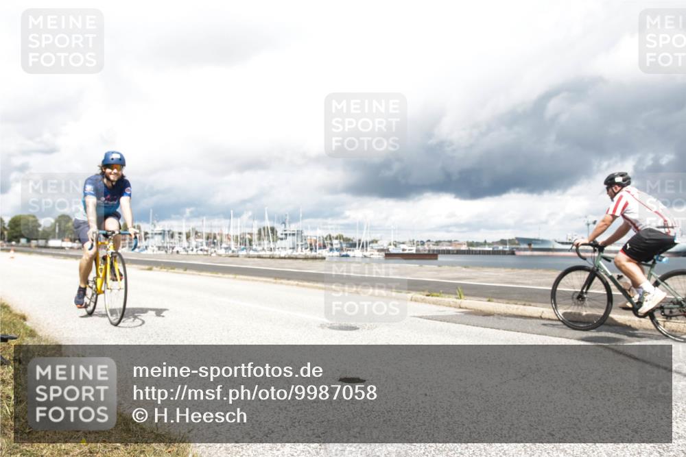 16.08.2026 - KN Förde Triathlon 2026 H.Heesch http://msf.ph/oto/9987058 16.08.2026 13:01:33 Radfahren 504, 541, 595, 606, 710 meine-sportfotos.de