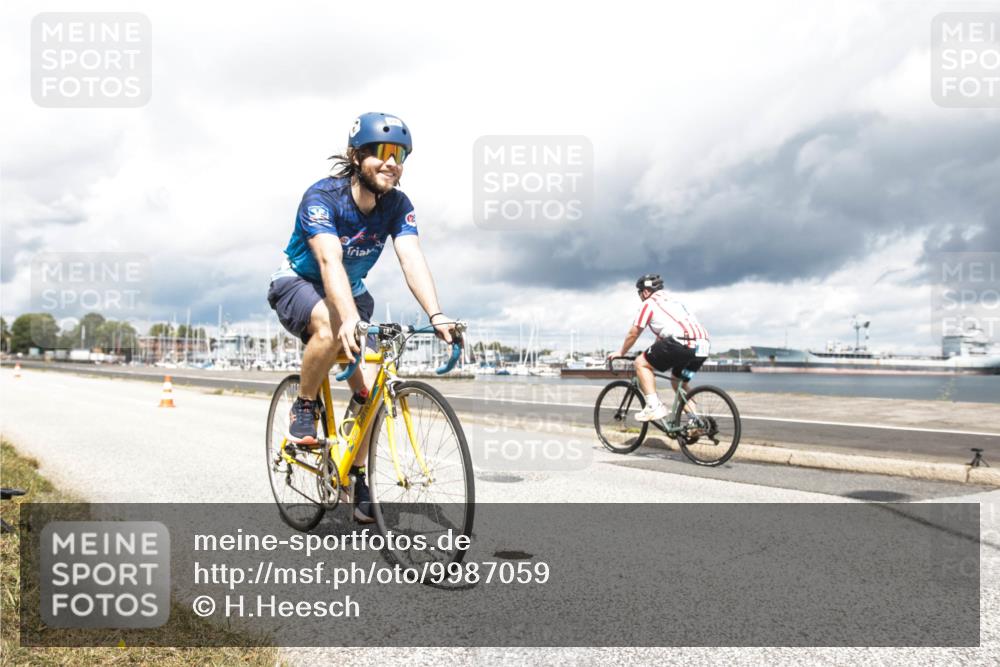 16.08.2026 - KN Förde Triathlon 2026 H.Heesch http://msf.ph/oto/9987059 16.08.2026 13:01:33 Radfahren 504, 541, 595, 606, 710 meine-sportfotos.de