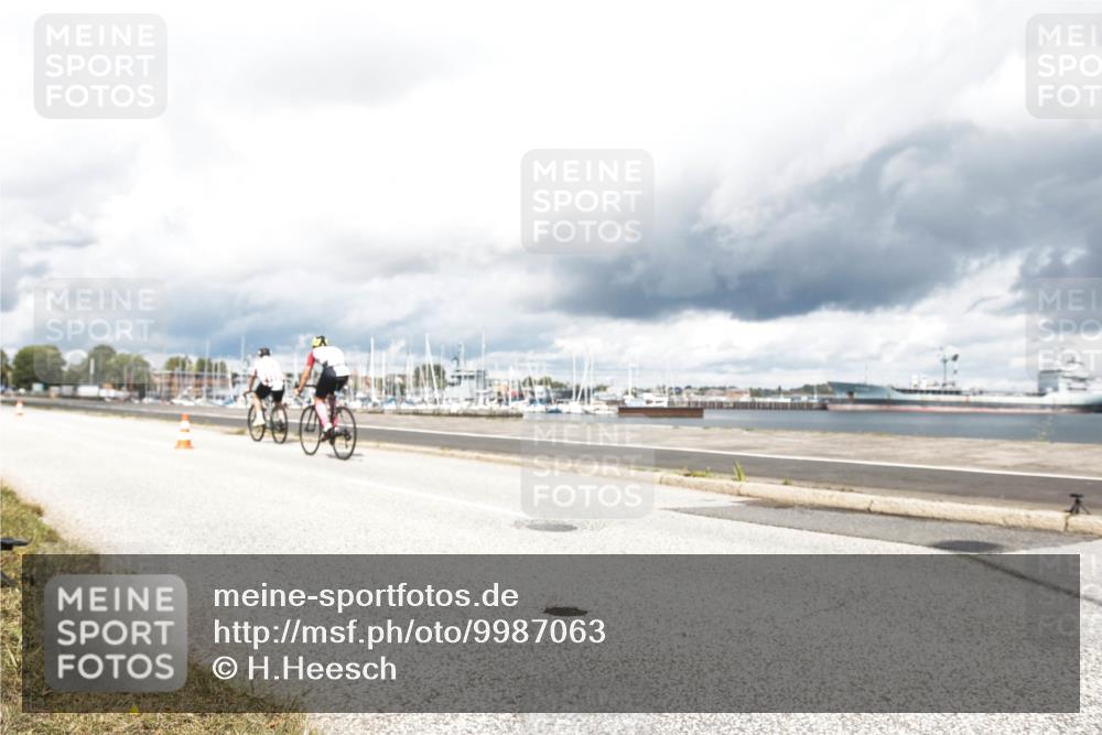 16.08.2026 - KN Förde Triathlon 2026 H.Heesch http://msf.ph/oto/9987063 16.08.2026 13:01:35 Radfahren 541, 595, 606, 710 meine-sportfotos.de