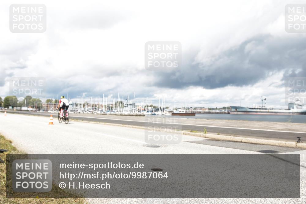 16.08.2026 - KN Förde Triathlon 2026 H.Heesch http://msf.ph/oto/9987064 16.08.2026 13:01:35 Radfahren 541, 595, 606, 710 meine-sportfotos.de