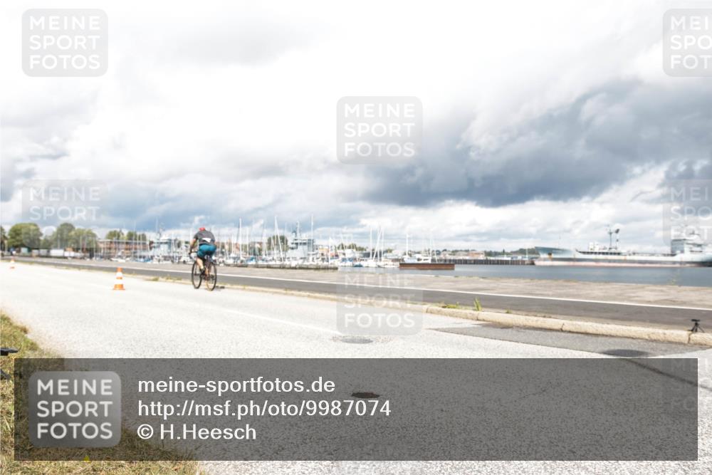 16.08.2026 - KN Förde Triathlon 2026 H.Heesch http://msf.ph/oto/9987074 16.08.2026 13:01:42 Radfahren 503, 575, 608, 703 meine-sportfotos.de