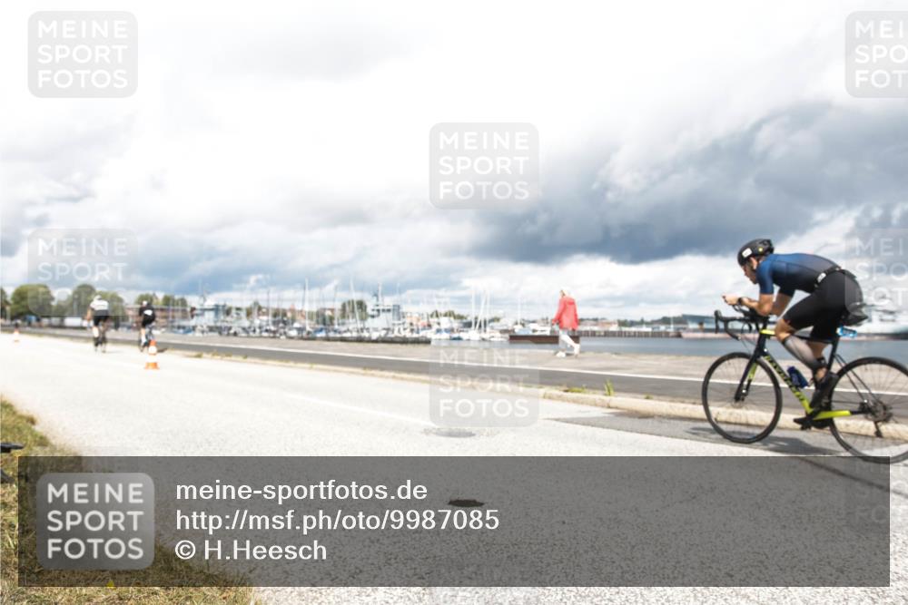 16.08.2026 - KN Förde Triathlon 2026 H.Heesch http://msf.ph/oto/9987085 16.08.2026 13:01:49 Radfahren 532, 598, 608, 719, 733 meine-sportfotos.de