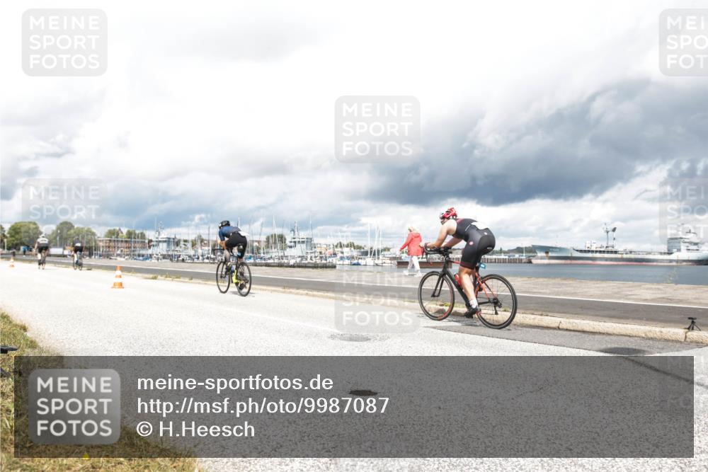 16.08.2026 - KN Förde Triathlon 2026 H.Heesch http://msf.ph/oto/9987087 16.08.2026 13:01:50 Radfahren 532, 598, 719, 733, 738 meine-sportfotos.de