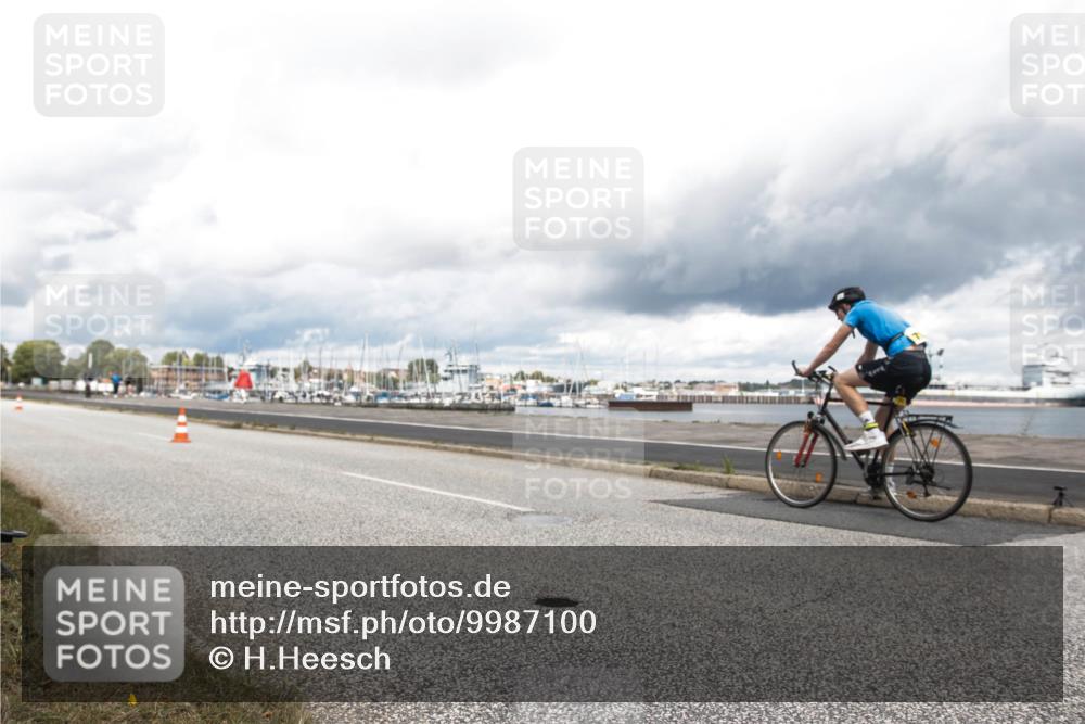 16.08.2026 - KN Förde Triathlon 2026 H.Heesch http://msf.ph/oto/9987100 16.08.2026 13:02:06 Radfahren 550 meine-sportfotos.de