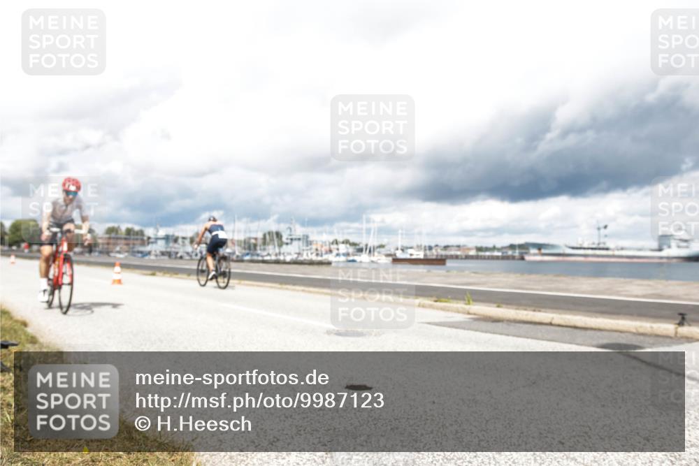 16.08.2026 - KN Förde Triathlon 2026 H.Heesch http://msf.ph/oto/9987123 16.08.2026 13:02:46 Radfahren 557, 701 meine-sportfotos.de