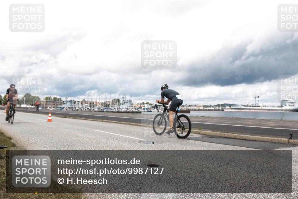 16.08.2026 - KN Förde Triathlon 2026 H.Heesch http://msf.ph/oto/9987127 16.08.2026 13:03:01 Radfahren 512, 577, 702, 736 meine-sportfotos.de