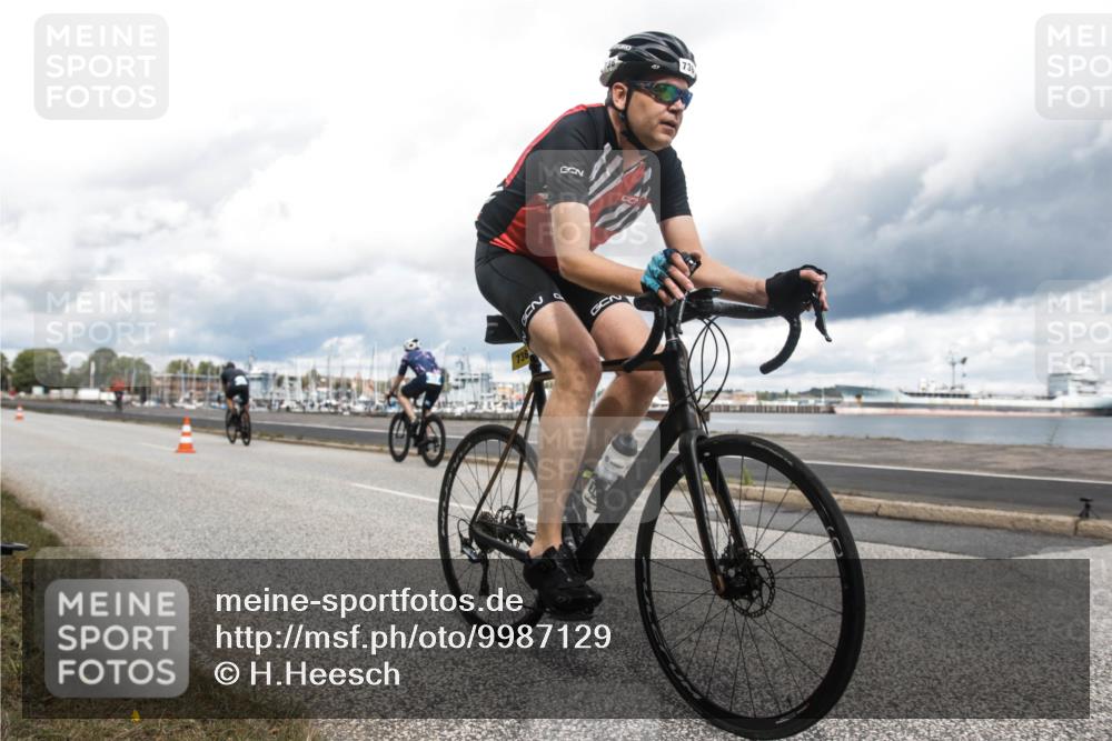 16.08.2026 - KN Förde Triathlon 2026 H.Heesch http://msf.ph/oto/9987129 16.08.2026 13:03:02 Radfahren 577, 609, 702, 736 meine-sportfotos.de