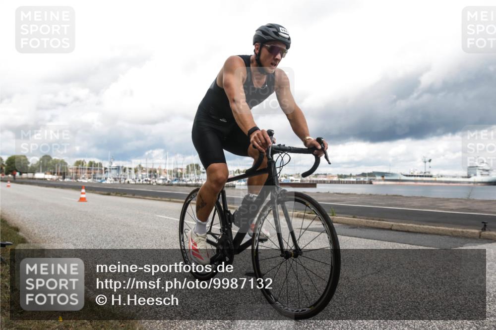 16.08.2026 - KN Förde Triathlon 2026 H.Heesch http://msf.ph/oto/9987132 16.08.2026 13:03:09 Radfahren 577, 588, 609, 747 meine-sportfotos.de