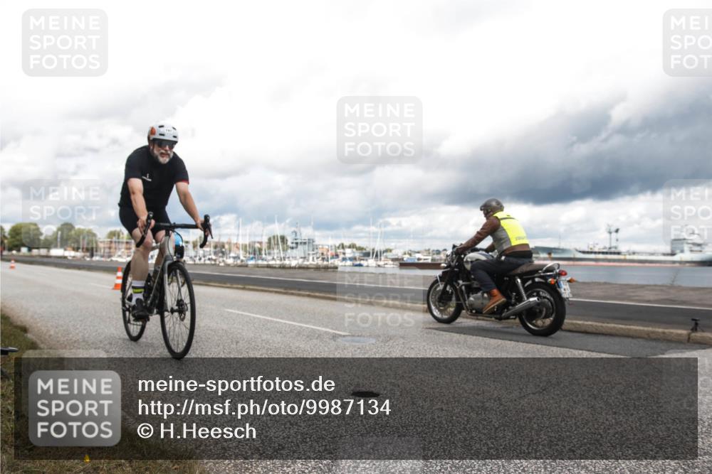 16.08.2026 - KN Förde Triathlon 2026 H.Heesch http://msf.ph/oto/9987134 16.08.2026 13:03:14 Radfahren 556, 706, 747 meine-sportfotos.de