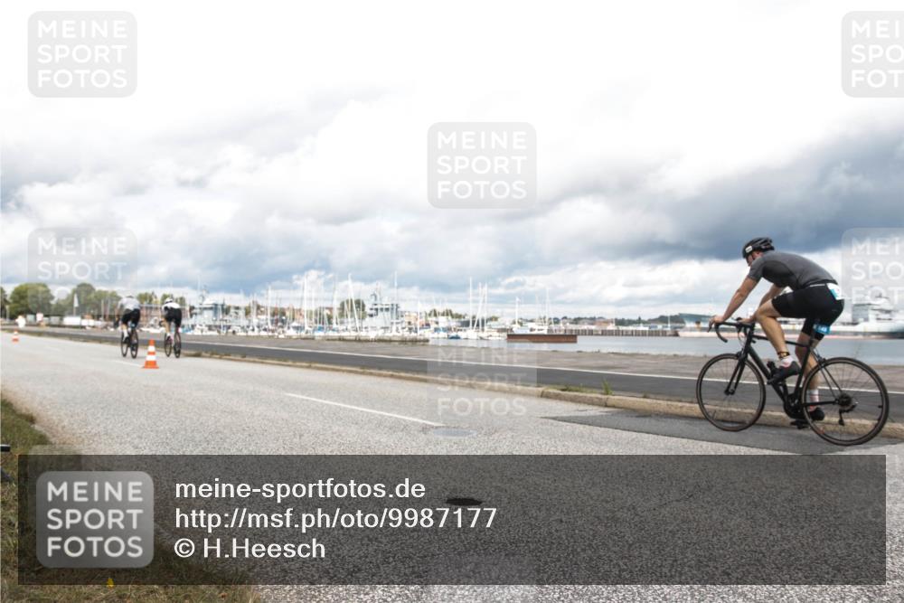 16.08.2026 - KN Förde Triathlon 2026 H.Heesch http://msf.ph/oto/9987177 16.08.2026 13:04:13 Radfahren 515, 571, 606, 721 meine-sportfotos.de