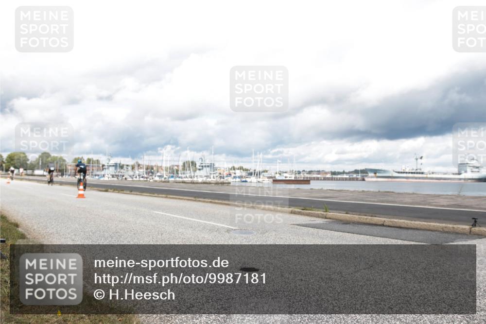 16.08.2026 - KN Förde Triathlon 2026 H.Heesch http://msf.ph/oto/9987181 16.08.2026 13:04:16 Radfahren 571, 606, 721 meine-sportfotos.de