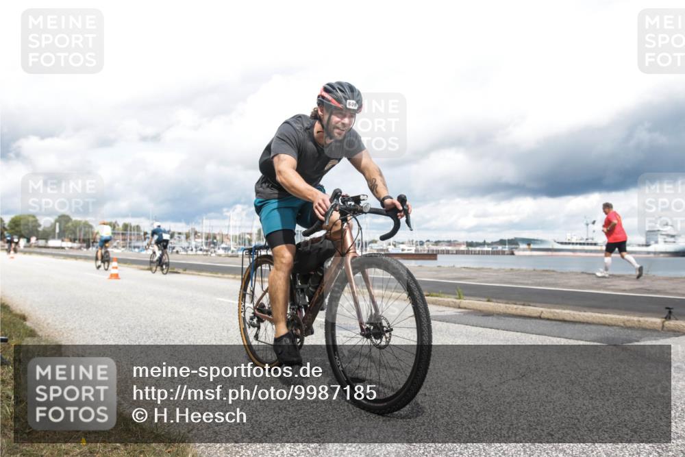 16.08.2026 - KN Förde Triathlon 2026 H.Heesch http://msf.ph/oto/9987185 16.08.2026 13:04:19 Radfahren 575, 606 meine-sportfotos.de