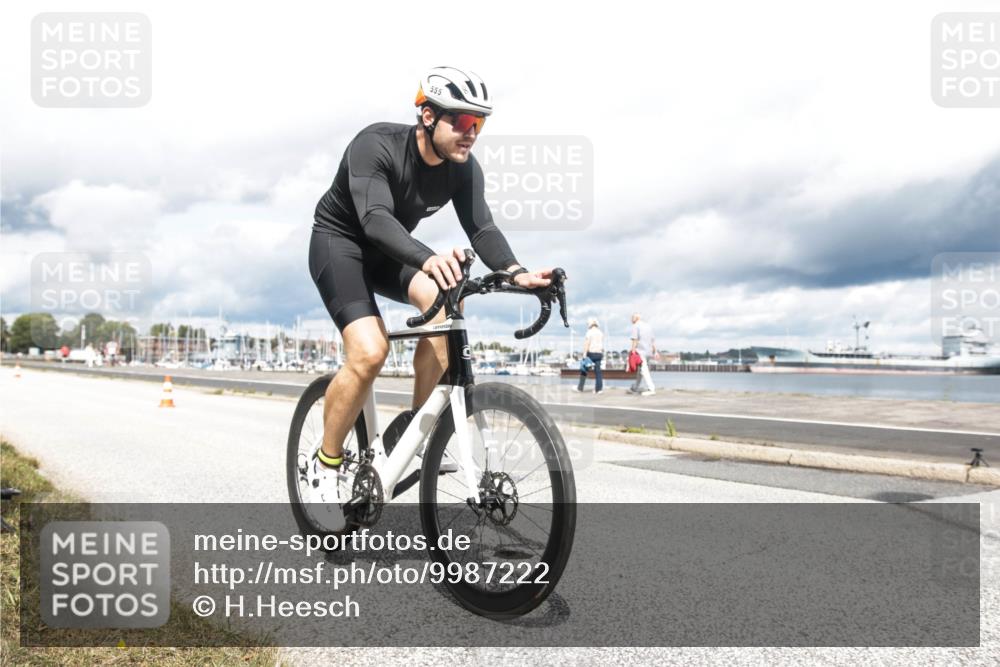 16.08.2026 - KN Förde Triathlon 2026 H.Heesch http://msf.ph/oto/9987222 16.08.2026 13:04:47 Radfahren 555, 705, 717 meine-sportfotos.de