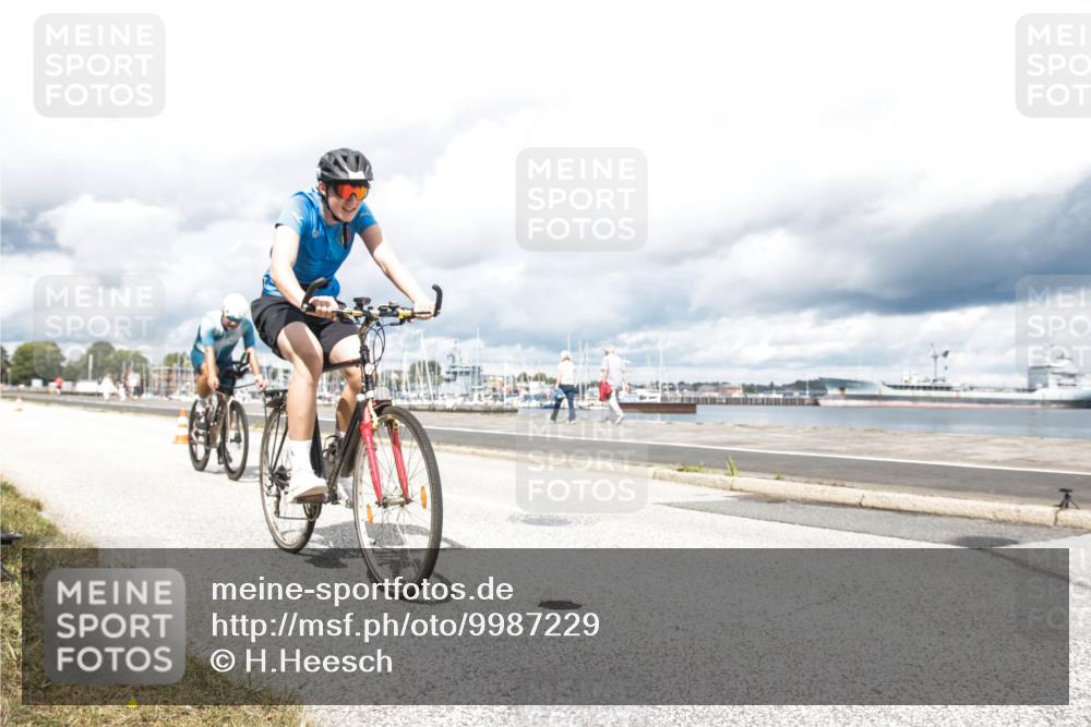 16.08.2026 - KN Förde Triathlon 2026 H.Heesch http://msf.ph/oto/9987229 16.08.2026 13:04:49 Radfahren 555, 705, 717, 727 meine-sportfotos.de