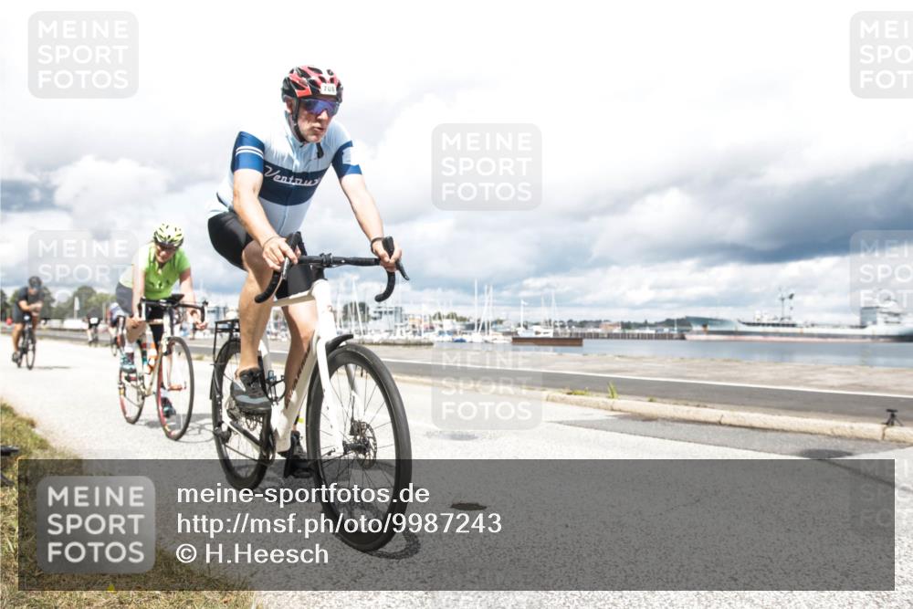 16.08.2026 - KN Förde Triathlon 2026 H.Heesch http://msf.ph/oto/9987243 16.08.2026 13:05:04 Radfahren 196, 502, 508, 708, 724, 740, 742 meine-sportfotos.de