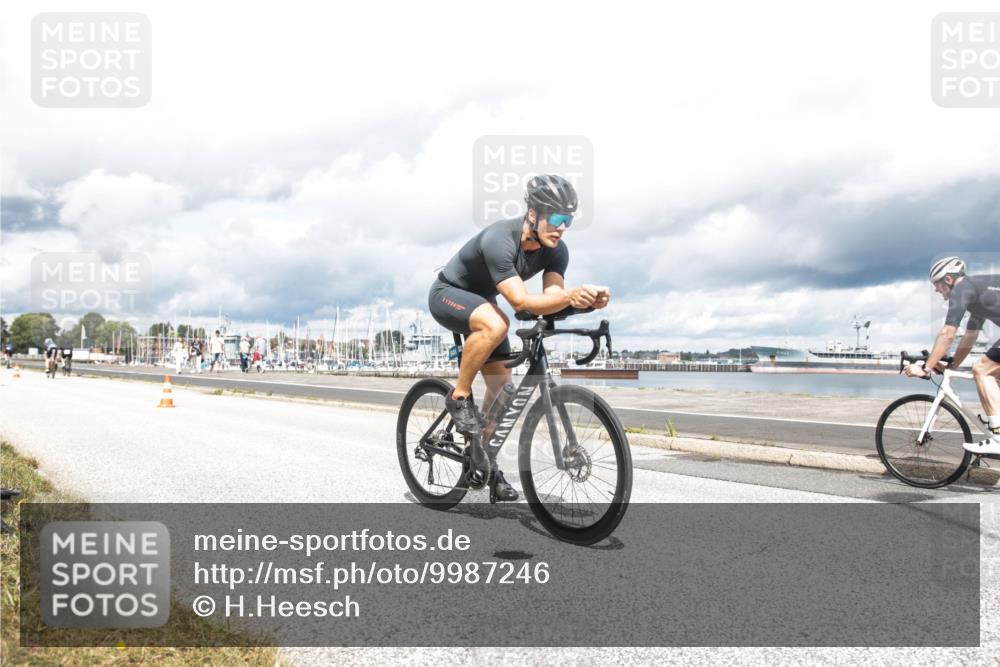 16.08.2026 - KN Förde Triathlon 2026 H.Heesch http://msf.ph/oto/9987246 16.08.2026 13:05:05 Radfahren 196, 502, 508, 708, 724, 740, 742 meine-sportfotos.de