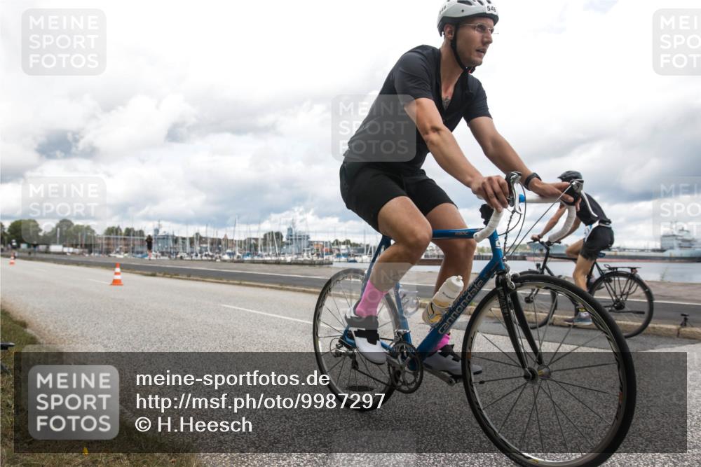 16.08.2026 - KN Förde Triathlon 2026 H.Heesch http://msf.ph/oto/9987297 16.08.2026 13:06:19 Radfahren 539, 546, 561, 600, 714, 721 meine-sportfotos.de