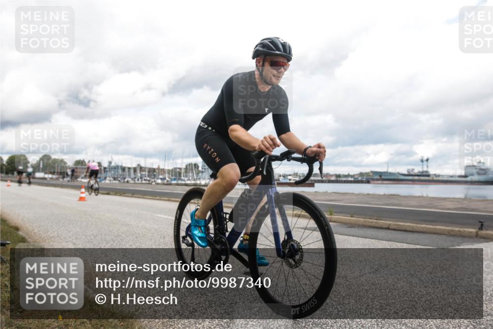 16.08.2026 - KN Förde Triathlon 2026 H.Heesch http://msf.ph/oto/9987340 16.08.2026 13:07:35 Radfahren 513, 592, 711 meine-sportfotos.de