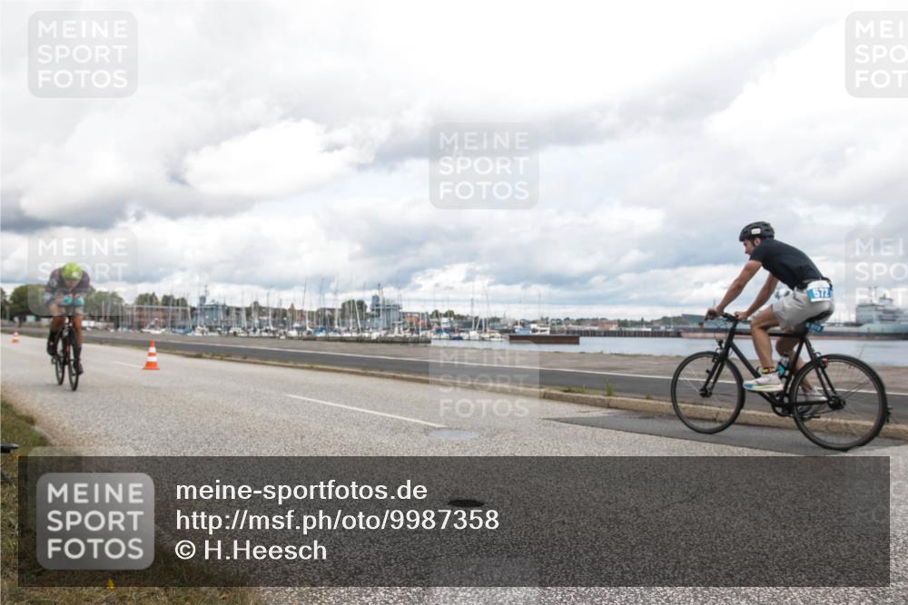 16.08.2026 - KN Förde Triathlon 2026 H.Heesch http://msf.ph/oto/9987358 16.08.2026 13:08:22 Radfahren 541, 584, 590, 602, 607, 612, 722, 745 meine-sportfotos.de