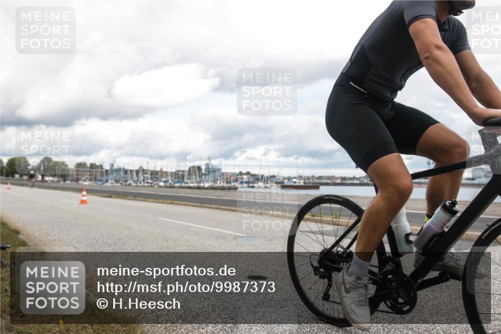 16.08.2026 - KN Förde Triathlon 2026 H.Heesch http://msf.ph/oto/9987373 16.08.2026 13:08:50 Radfahren 581, 586, 598, 716, 725 meine-sportfotos.de