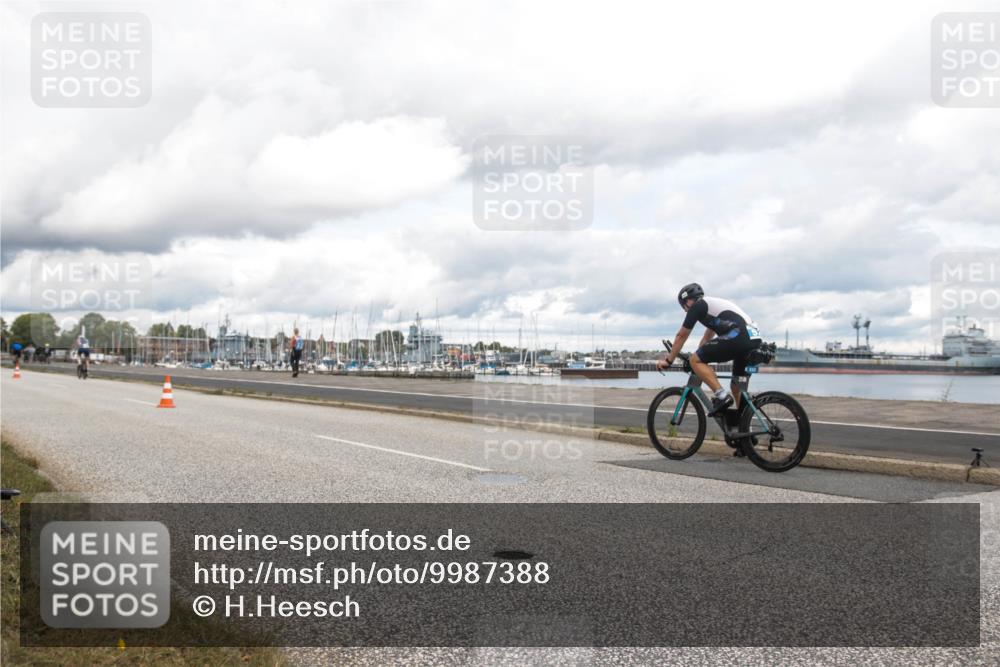16.08.2026 - KN Förde Triathlon 2026 H.Heesch http://msf.ph/oto/9987388 16.08.2026 13:09:18 Radfahren 557, 558, 559, 578, 729, 737 meine-sportfotos.de