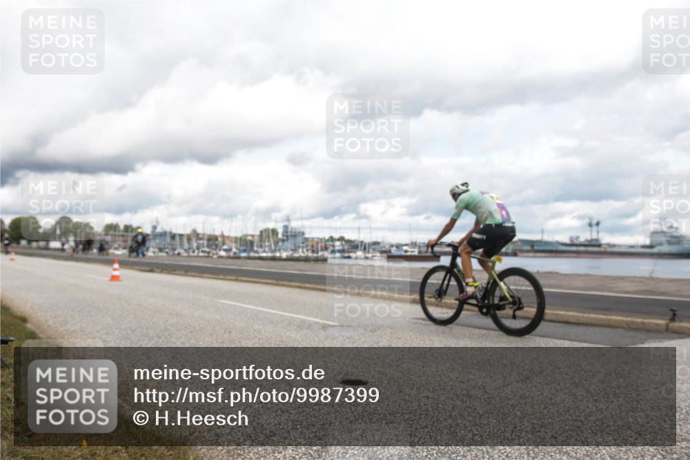 16.08.2026 - KN Förde Triathlon 2026 H.Heesch http://msf.ph/oto/9987399 16.08.2026 13:09:46 Radfahren 702, 735 meine-sportfotos.de