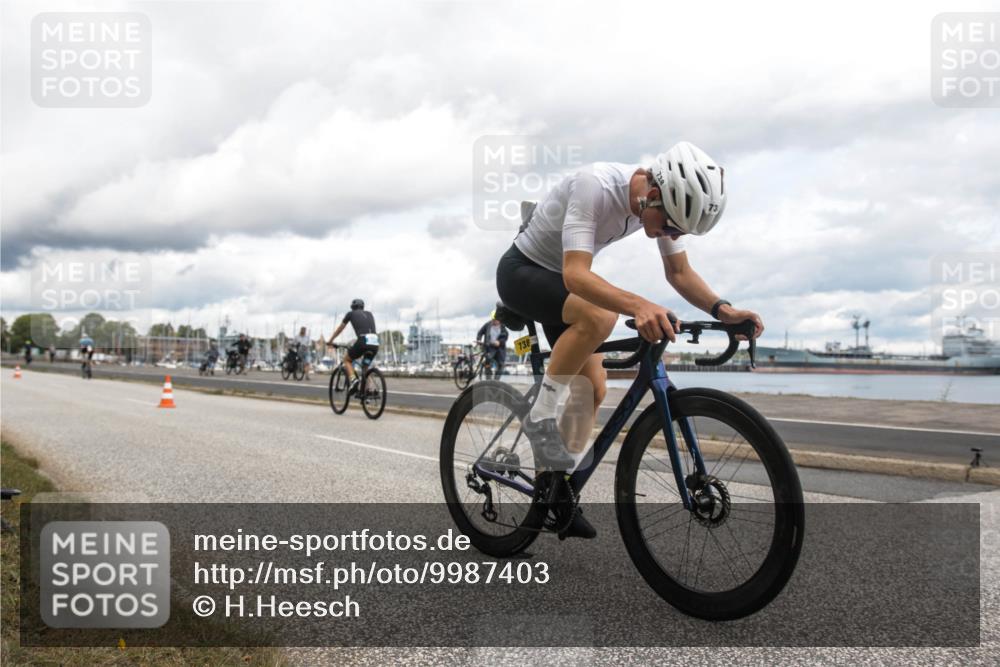 16.08.2026 - KN Förde Triathlon 2026 H.Heesch http://msf.ph/oto/9987403 16.08.2026 13:10:00 Radfahren 524, 701, 704, 738 meine-sportfotos.de