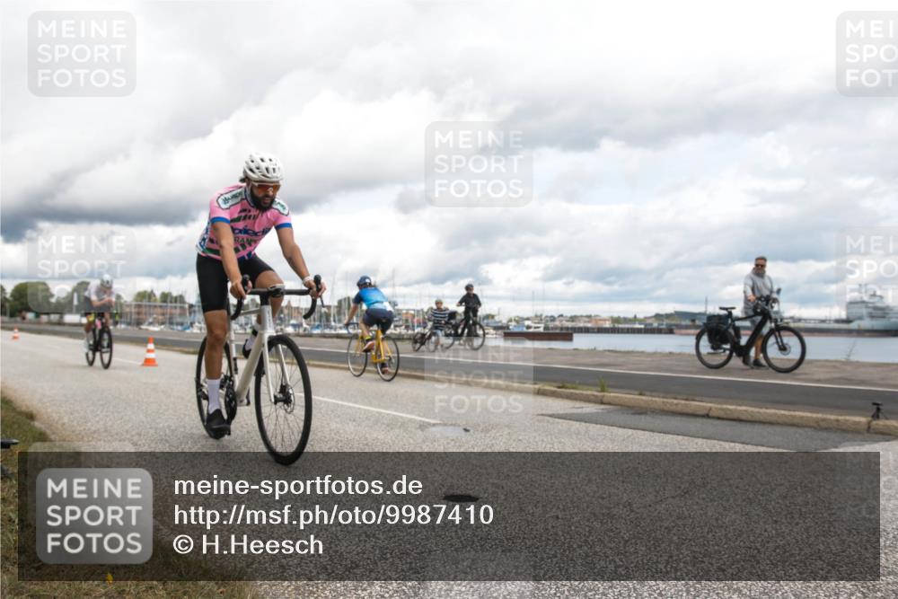 16.08.2026 - KN Förde Triathlon 2026 H.Heesch http://msf.ph/oto/9987410 16.08.2026 13:10:13 Radfahren 592, 594, 710, 718, 732 meine-sportfotos.de